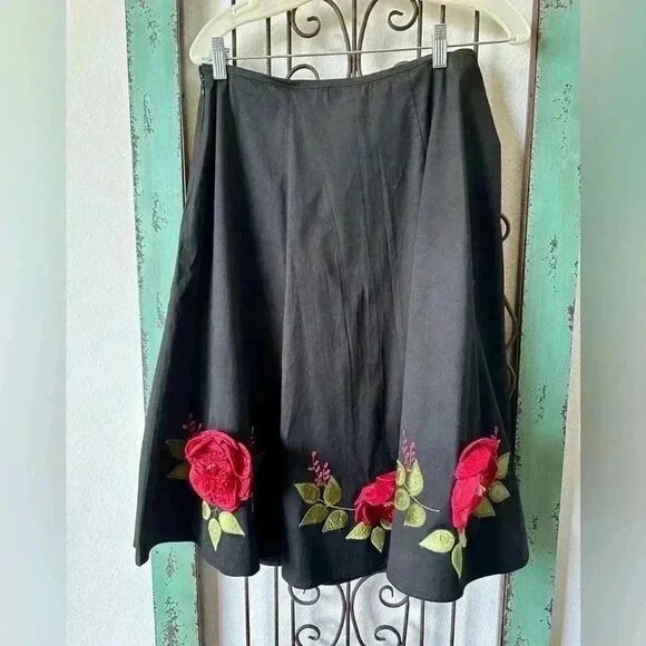 PERSAMAN NEW YORK Embroidered Accent Skirt Size: 8 - Picture 1 of 9